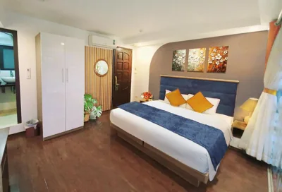 Deluxe Double or Twin Room With Internal Window — Hanoi Amorita Boutique Hotel & Travel